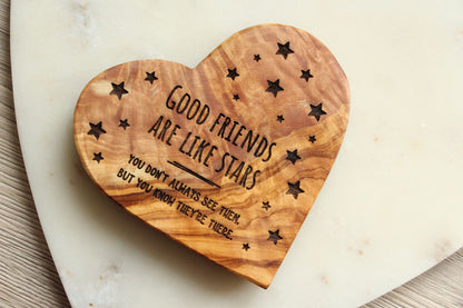 Beste vrienden zijn als sterren - Olijfhouten hart