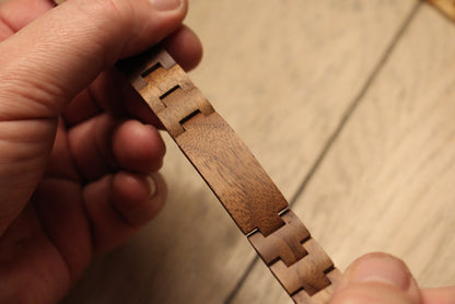 Juglans - Wooden Bracelet